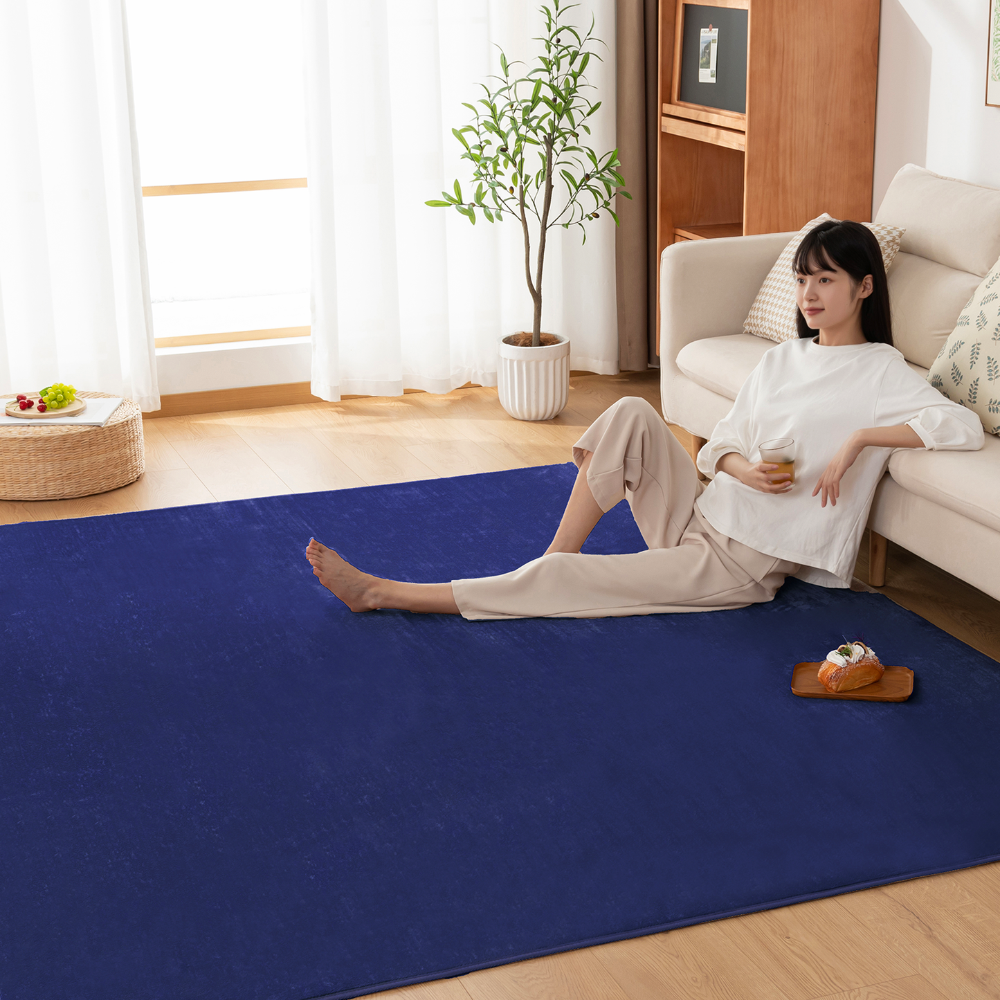 Softime カーペット ラグ ラグマット 185×185cm（約2畳）絨毯 滑り止め付 ラグカーペット 軽量設計 洗える 地毯 抗菌 防臭 防ダニ フランネルラグ オールシーズン 床暖房 ホットカーペット対応 無地・アイボリー
