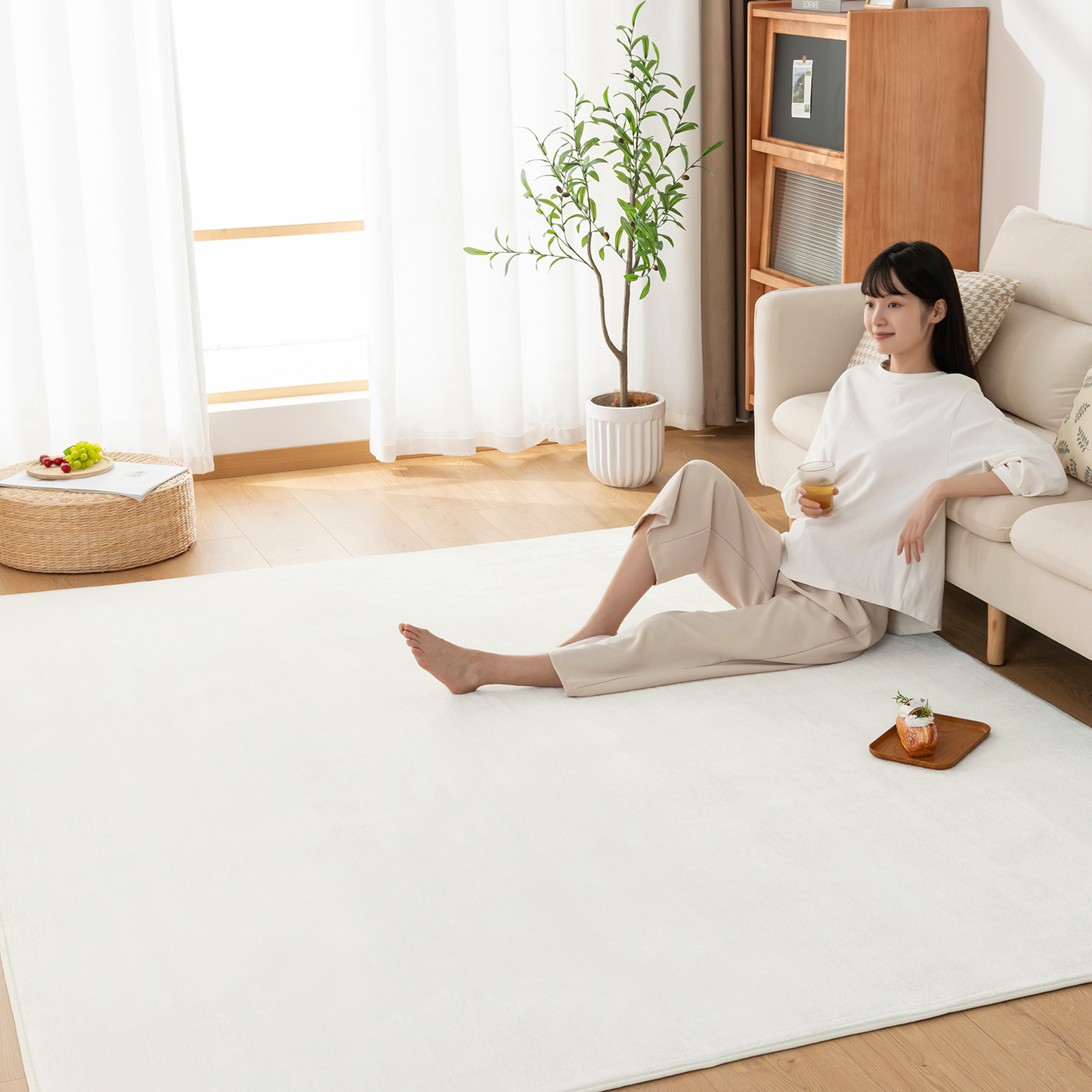 Softime カーペット ラグ ラグマット 185×185cm（約2畳）絨毯 滑り止め付 ラグカーペット 軽量設計 洗える 地毯 抗菌 防臭 防ダニ フランネルラグ オールシーズン 床暖房 ホットカーペット対応 無地・アイボリー